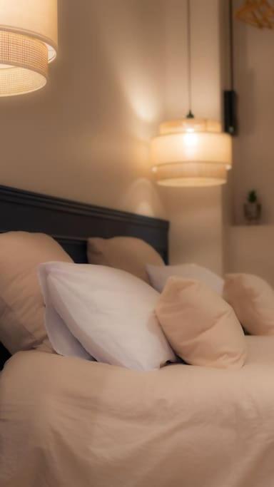 Suite De Luxe Jacuzzi Balneo,King Size Bed Collobrières المظهر الخارجي الصورة